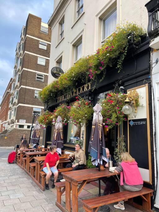 Amazing Apartment Central London Near Tube Station Buitenkant foto