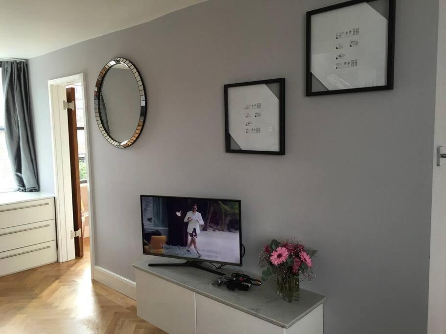 Amazing Apartment Central London Near Tube Station Buitenkant foto